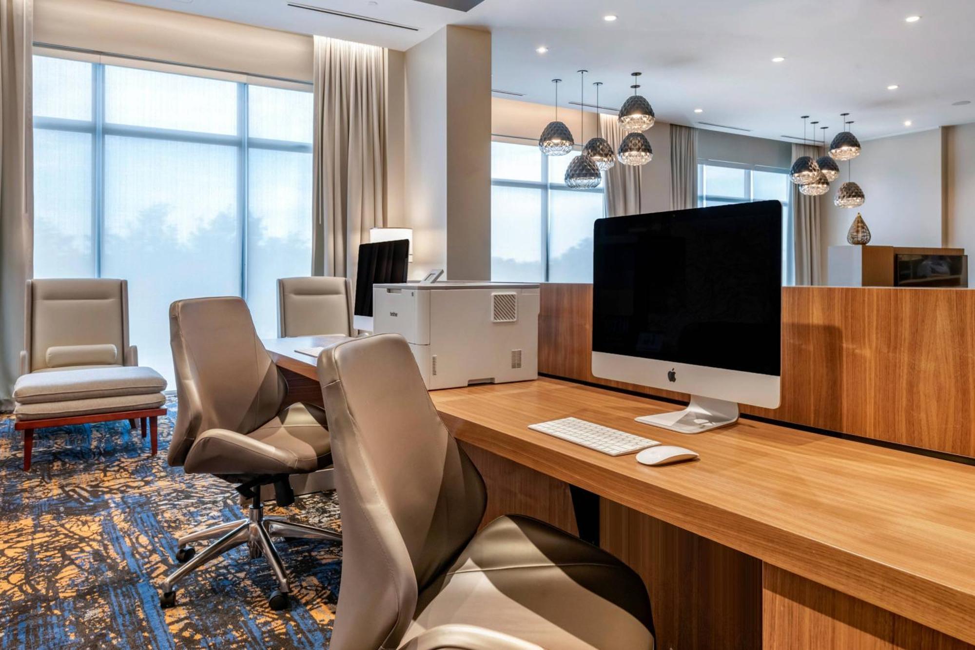 Courtyard By Marriott Lauderdale Downtown Hotel