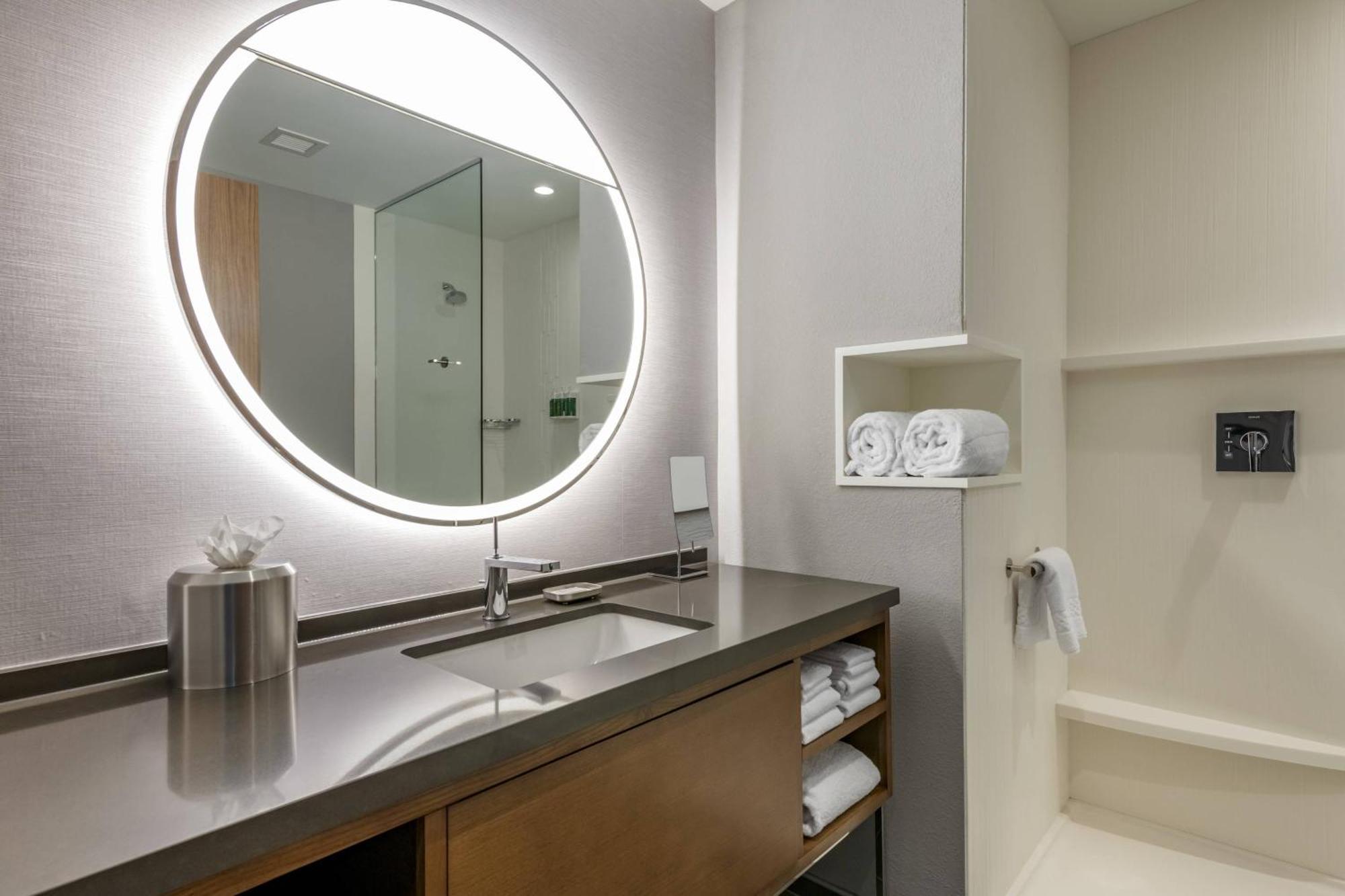 Courtyard By Marriott Lauderdale Downtown Hotel 3*