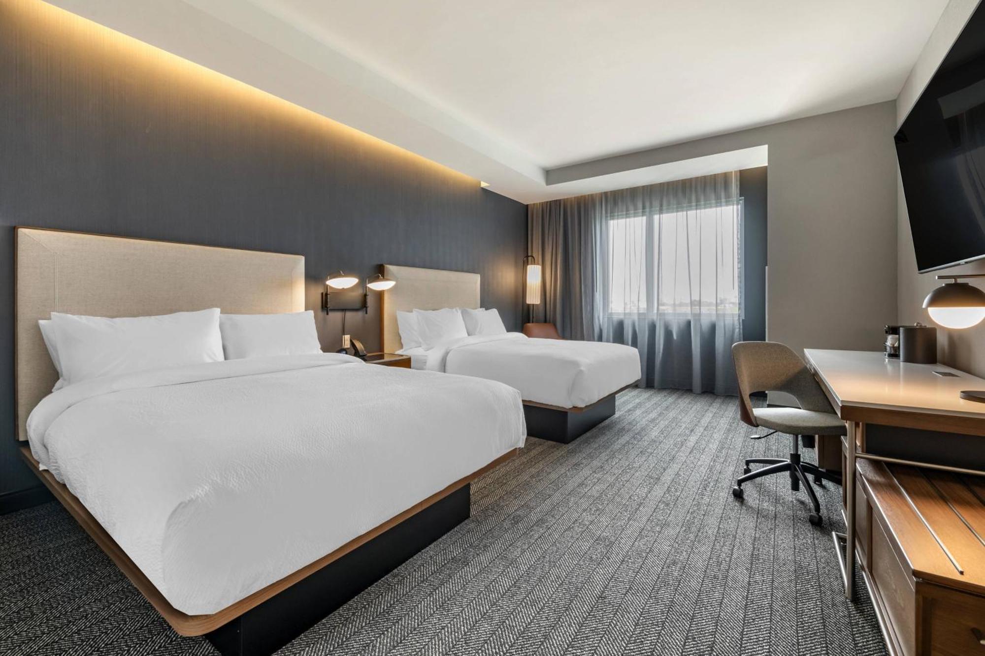 Courtyard By Marriott Lauderdale Downtown Hotel 3*