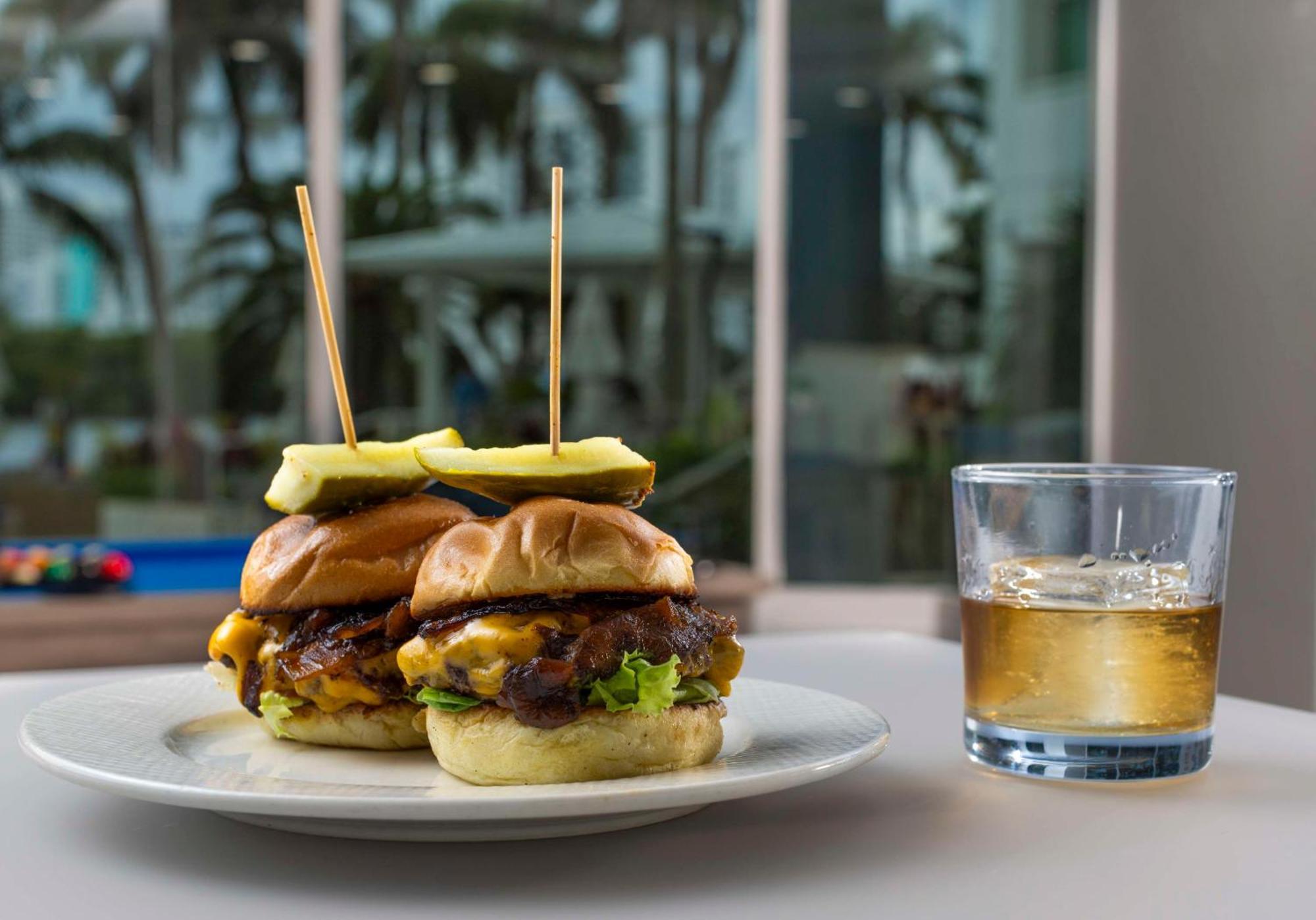 Gallery One - A Doubletree By Hilton 4*