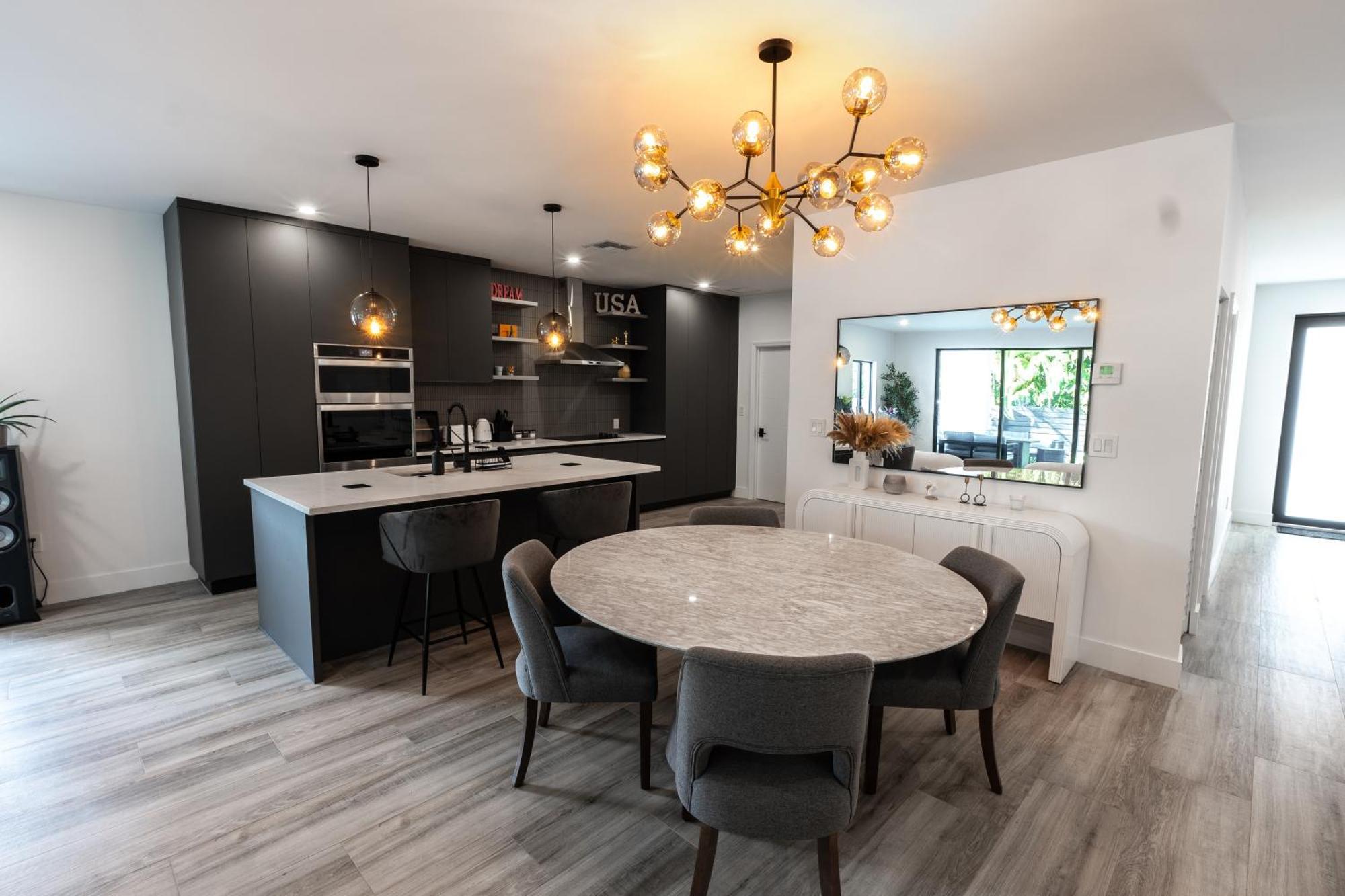 New Construction, Built-in Bbq, 3 Miles To Beaches Apartment Fort Lauderdale