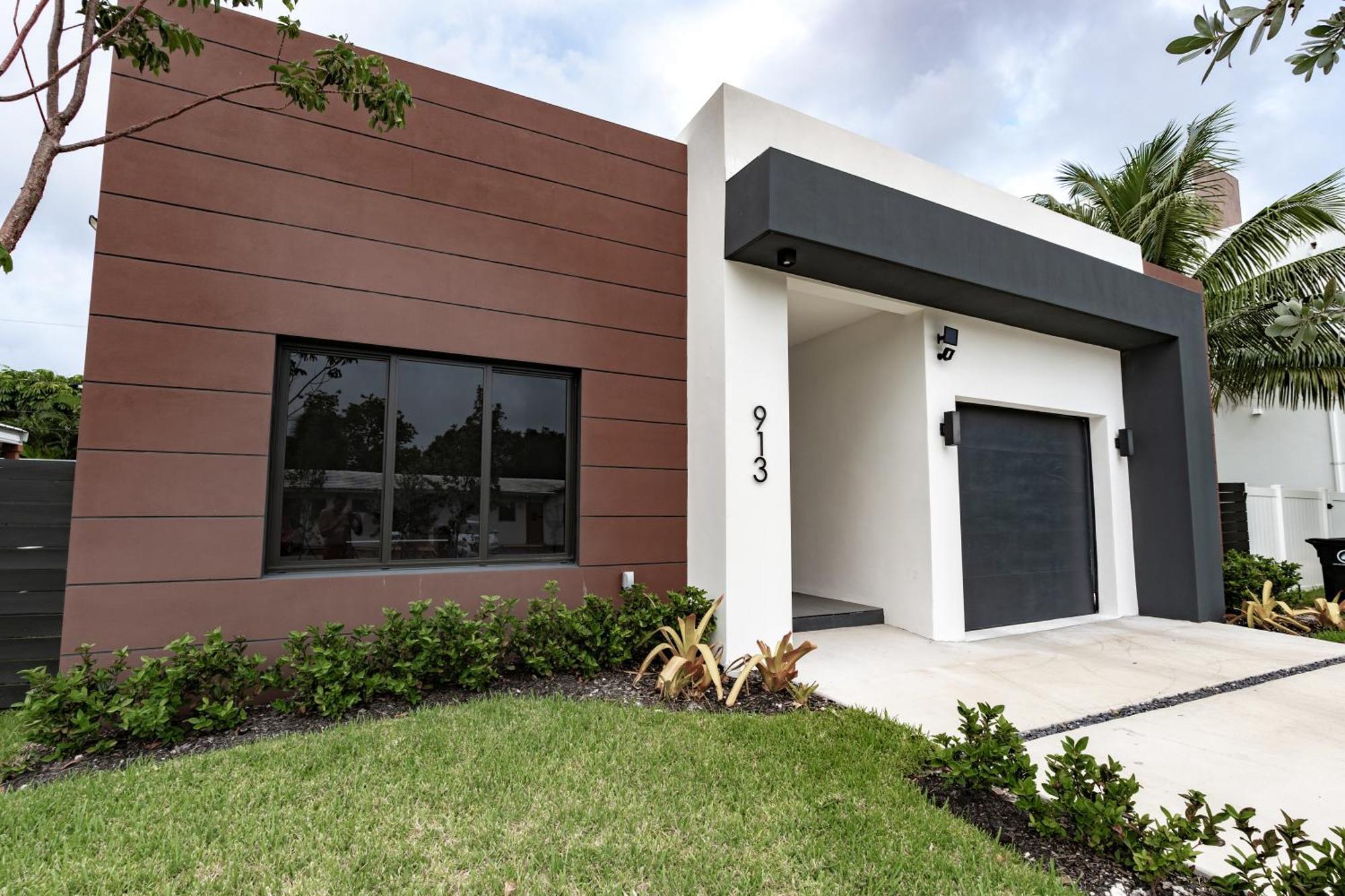 New Construction, Built-in Bbq, 3 Miles To Beaches