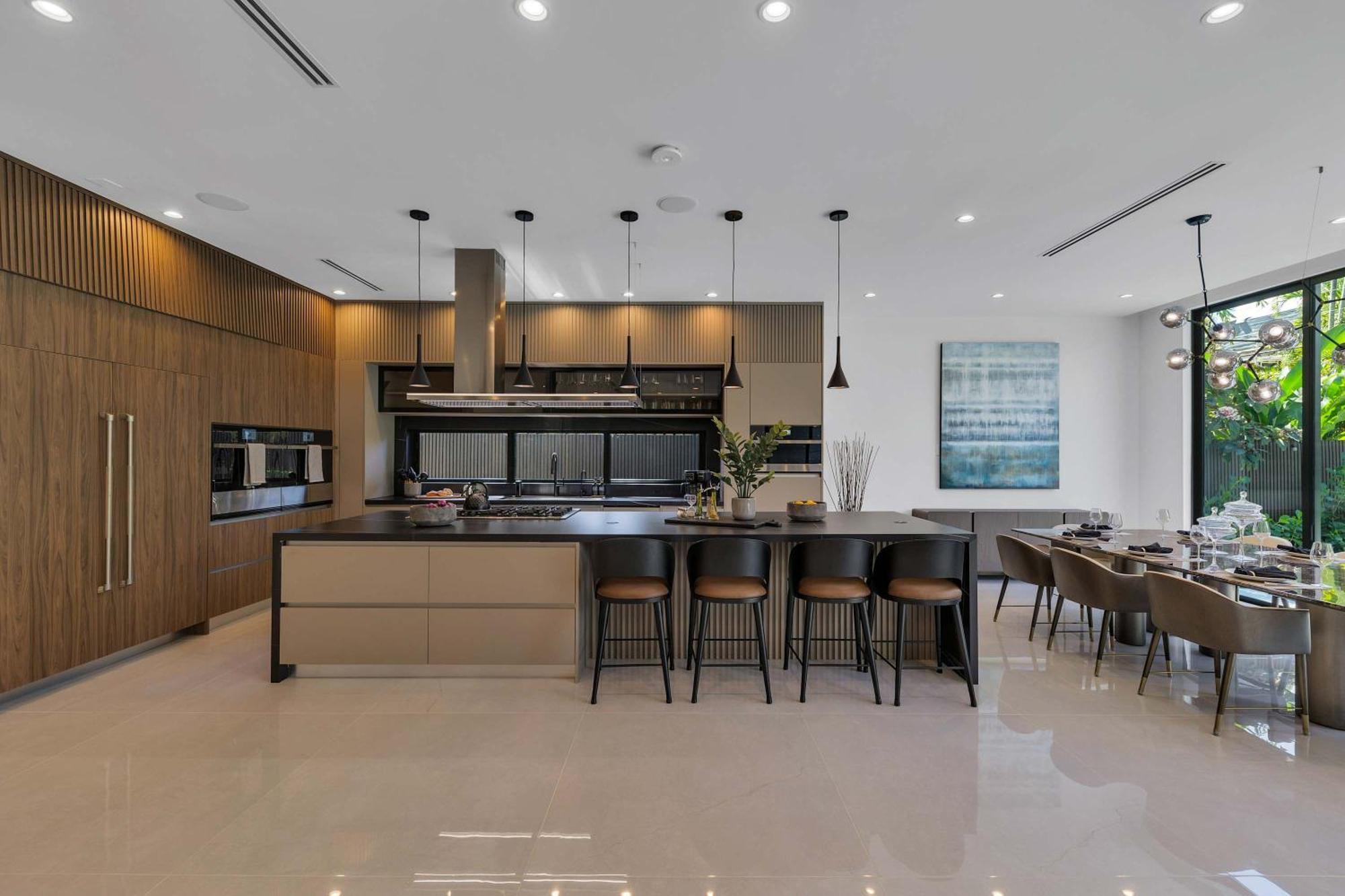 Enclave- Brand New Luxe Olas Holiday home