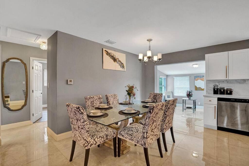 Holiday home Luxury 3bd/2ba Near & Olas Fort Lauderdale