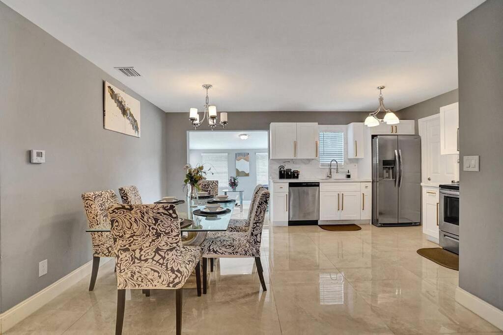 Holiday home Luxury 3bd/2ba Near & Olas *