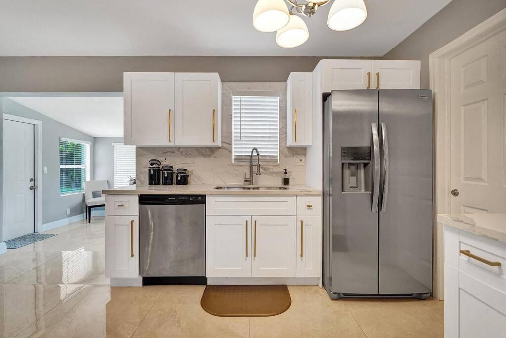 Luxury 3bd/2ba Near & Olas * Fort Lauderdale