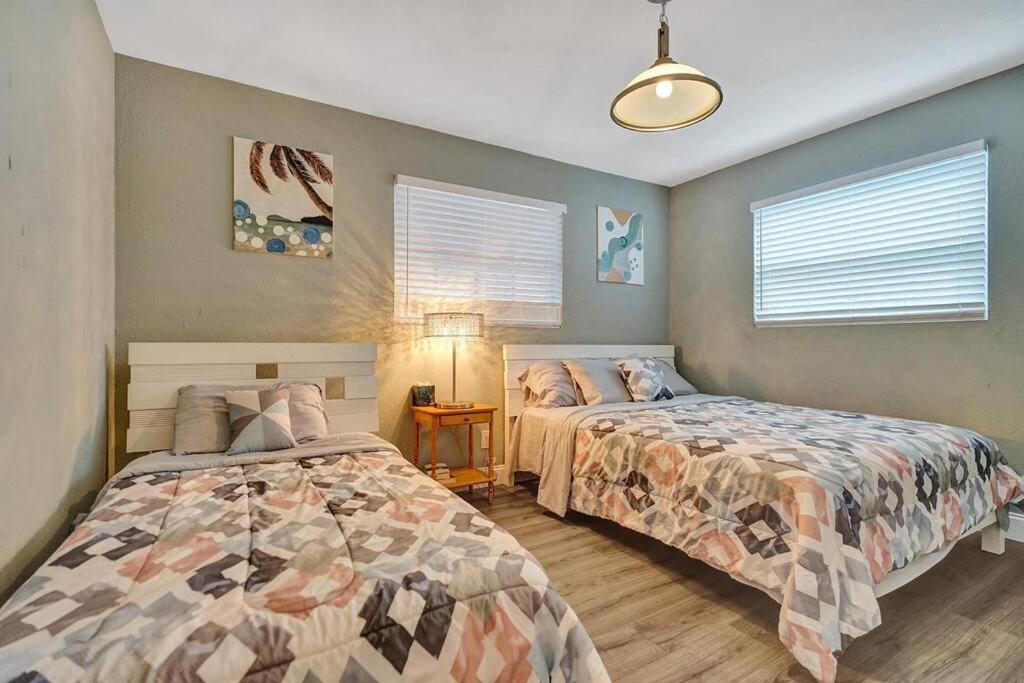Holiday home Luxury 3bd/2ba Near & Olas *