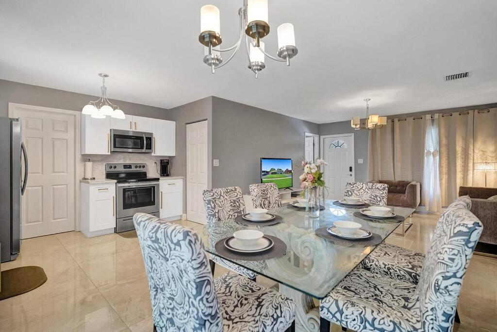 Luxury 3bd/2ba Near & Olas Fort Lauderdale