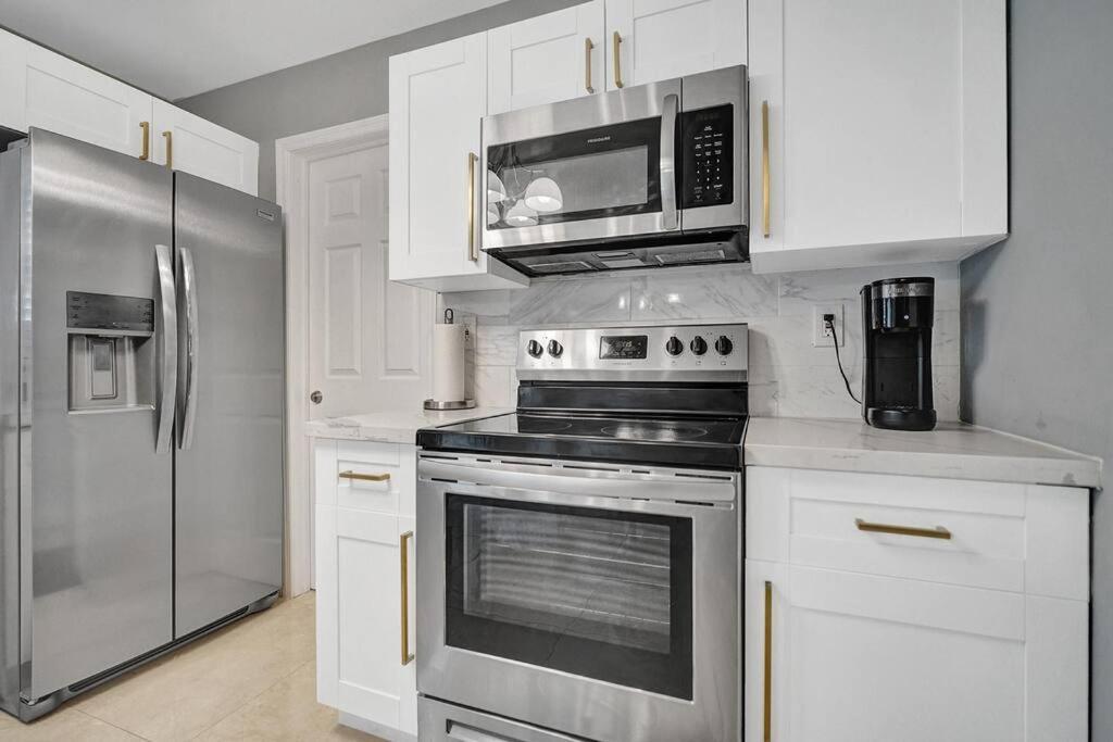 Luxury 3bd/2ba Near & Olas