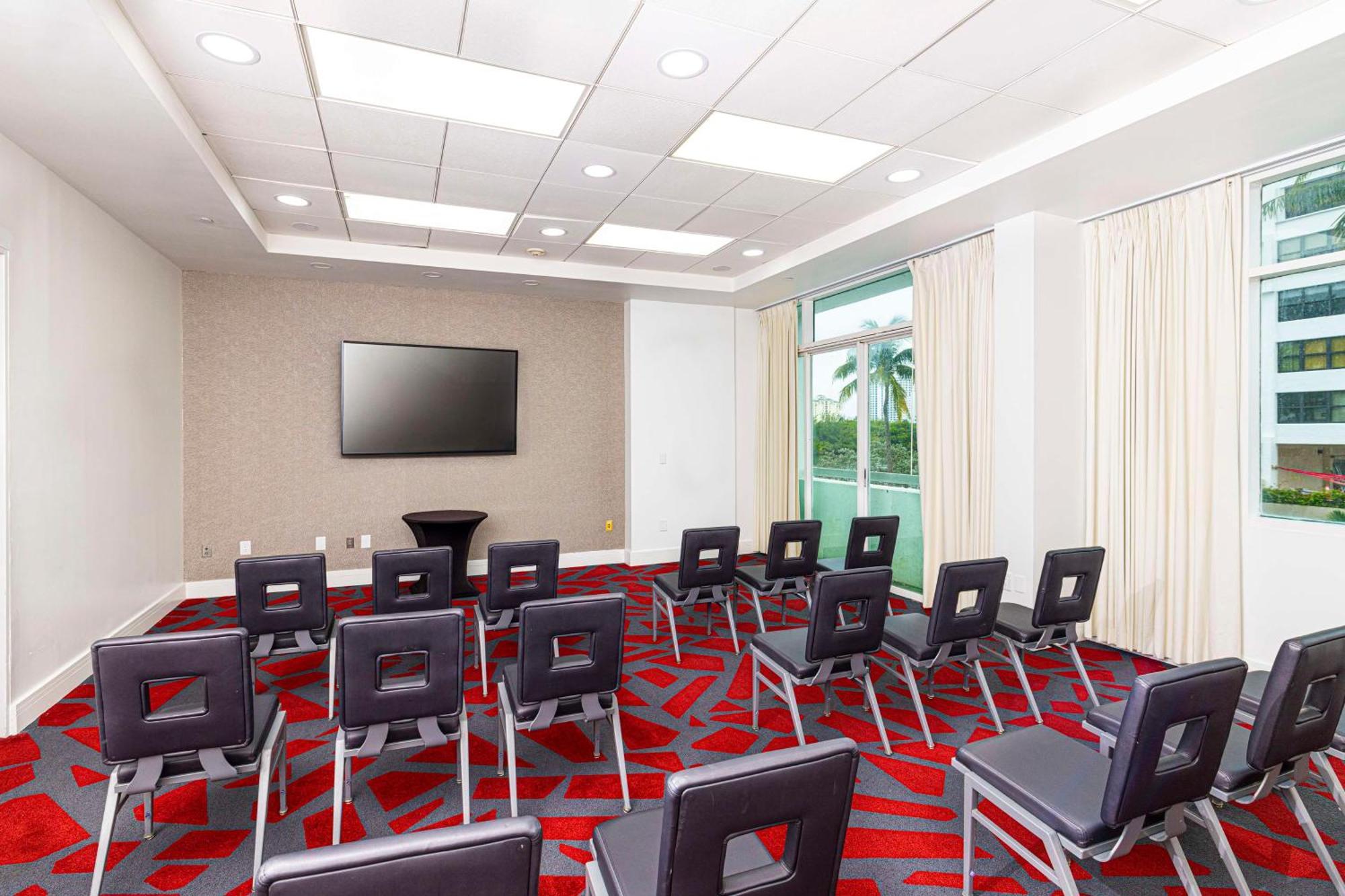 Hotel Gallery One - A Doubletree By Hilton 4*