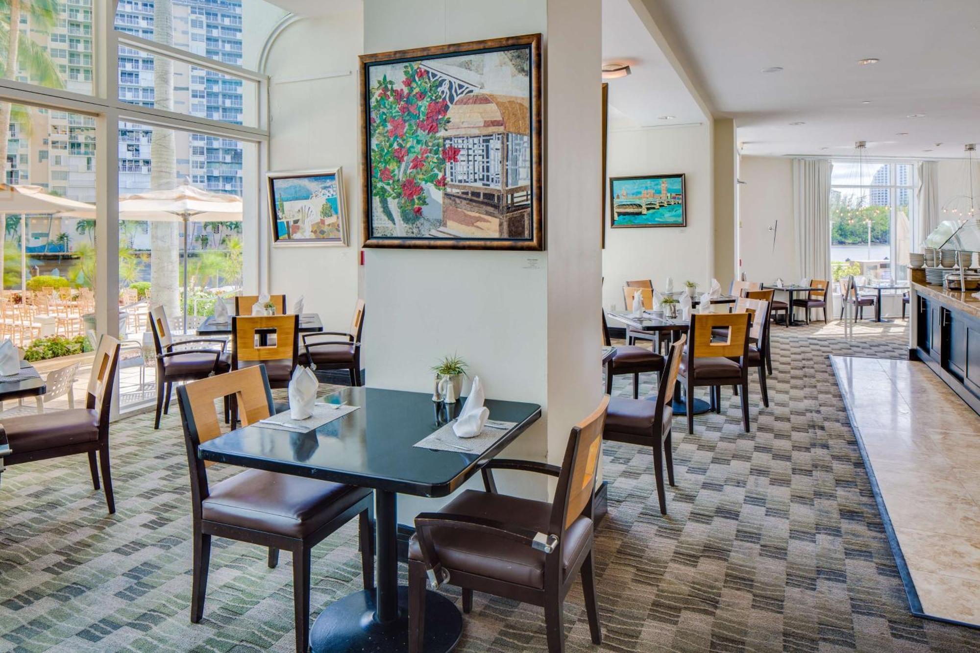 Gallery One - A Doubletree By Hilton
