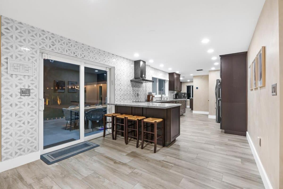 Huge Heated Pool With Gameroom Villa Fort Lauderdale