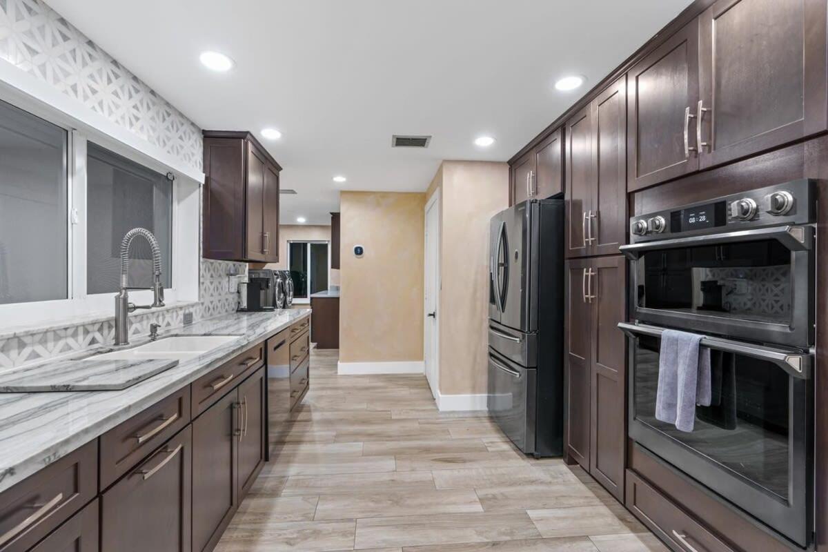 Huge Heated Pool With Gameroom * Fort Lauderdale