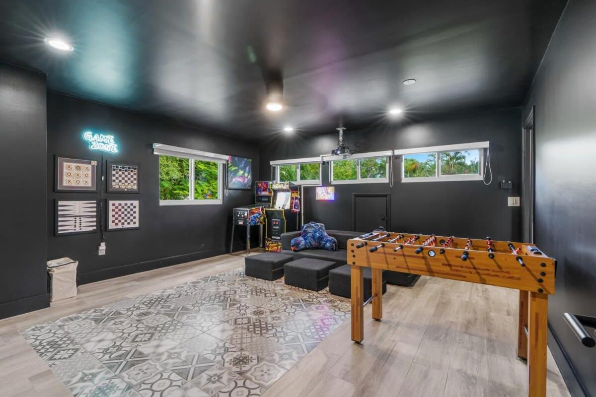 Huge Heated Pool With Gameroom Villa Fort Lauderdale