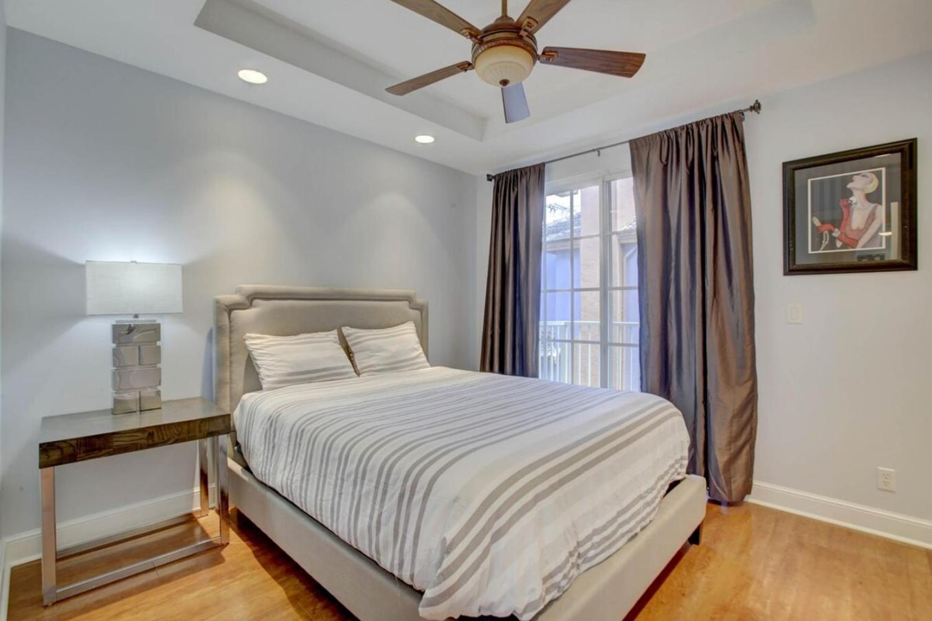 Holiday home Private Patio Cali King Bed Sleeps 10 *