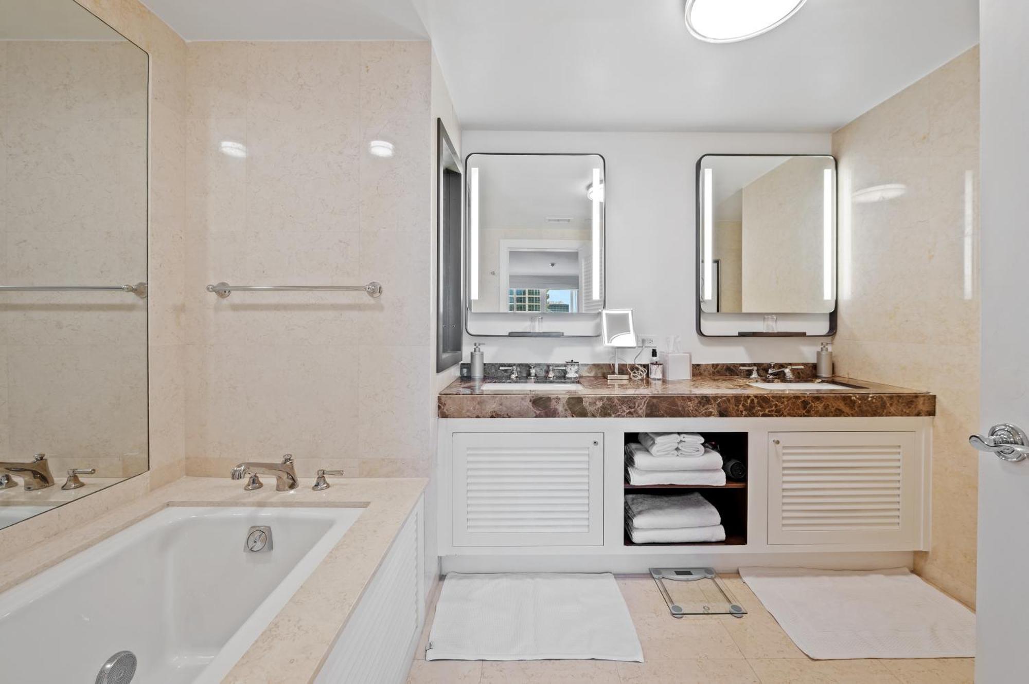 Ritz-carlton Luxury Oceanview 3-bedroom Apartment Fort Lauderdale