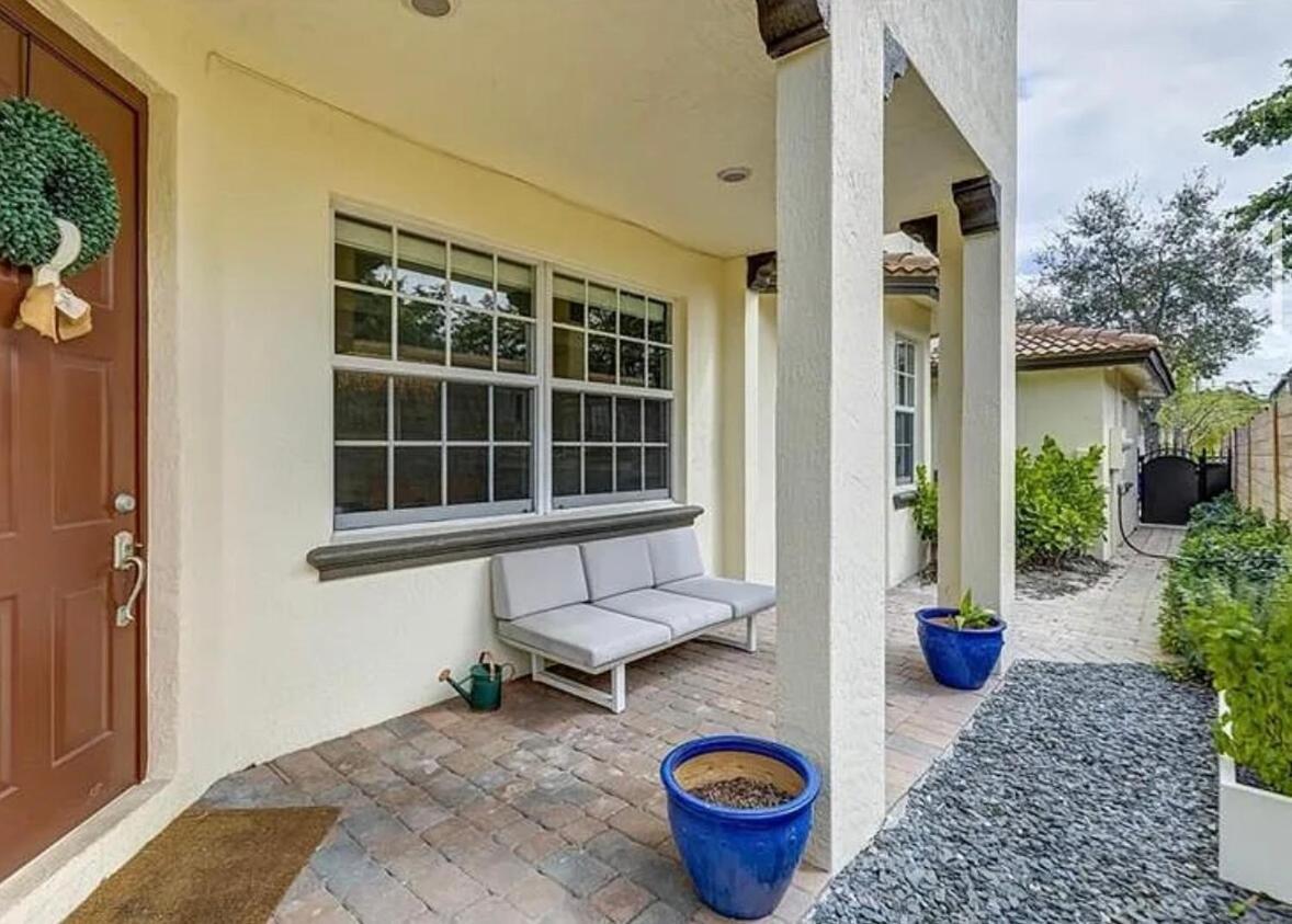 Mins To Olas With Heated Pool, Near & Dining Holiday home *