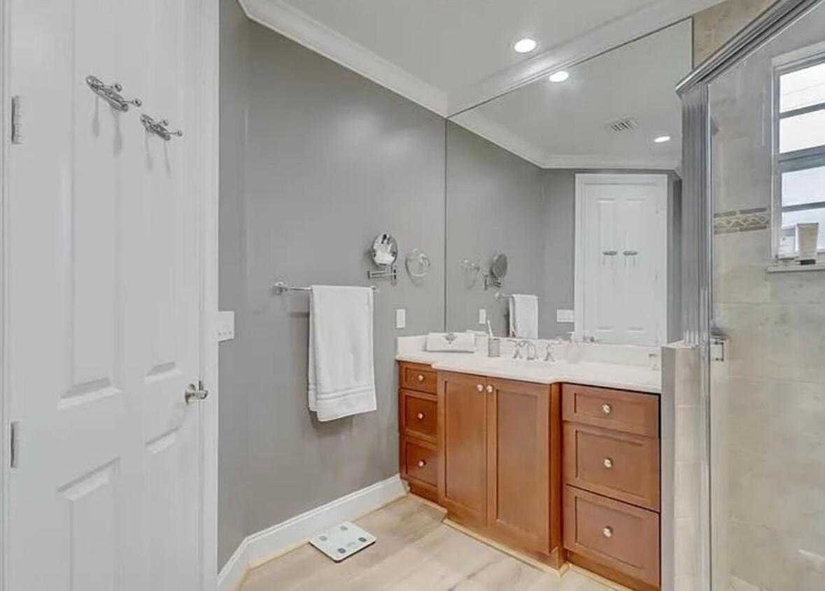 Mins To Olas With Heated Pool, Near & Dining