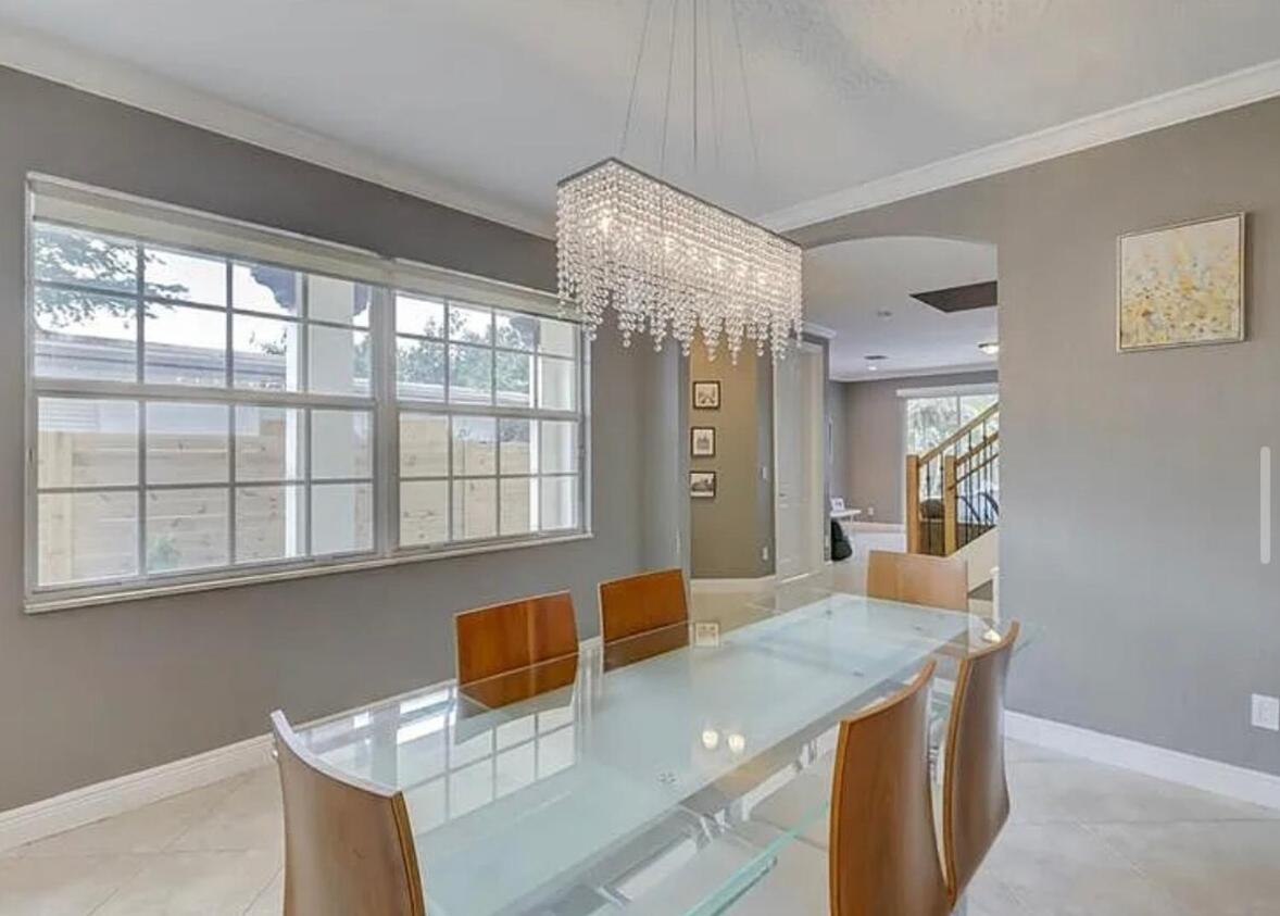 Holiday home Mins To Olas With Heated Pool, Near & Dining Fort Lauderdale