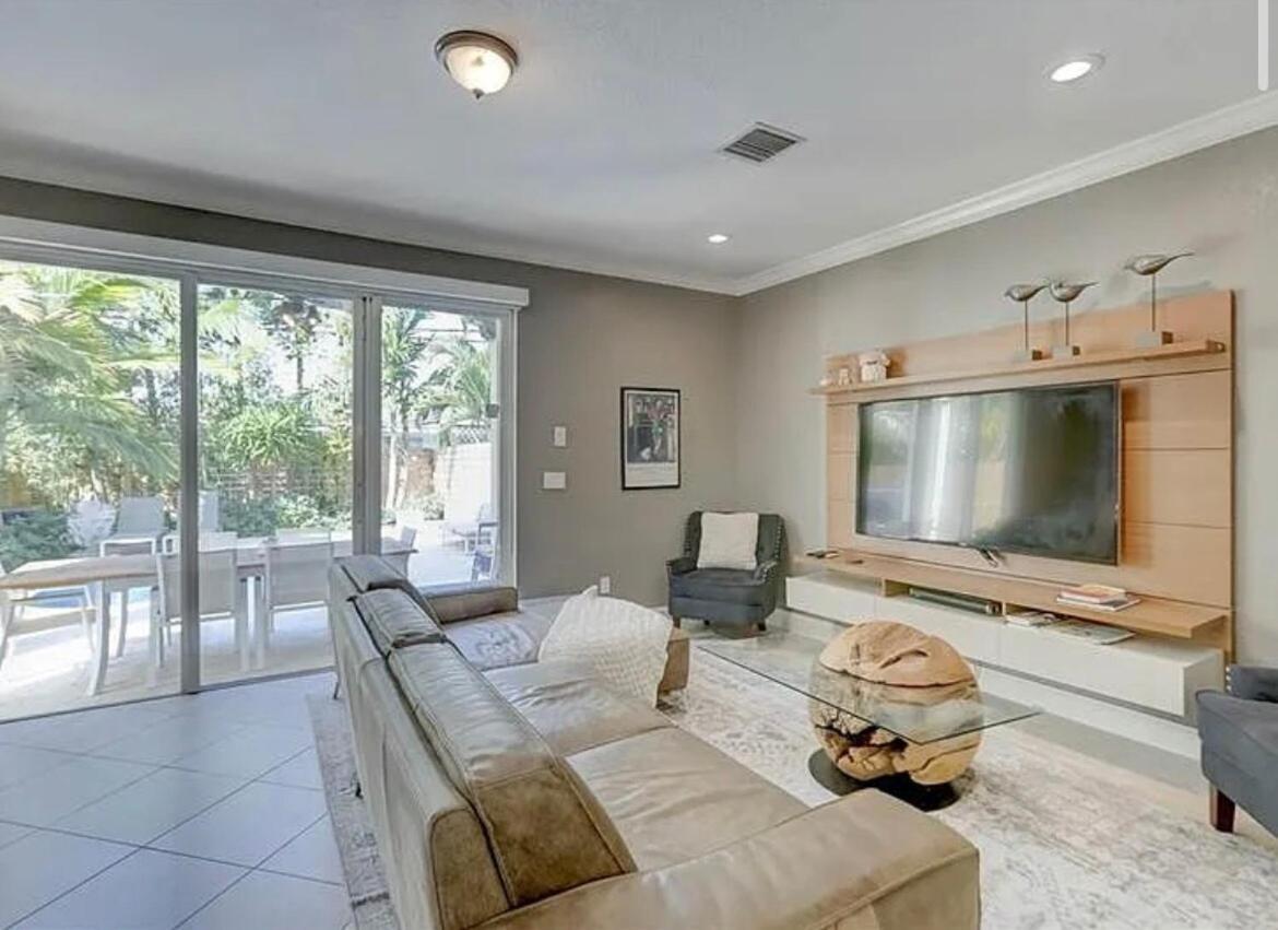 Holiday home Mins To Olas With Heated Pool, Near & Dining *
