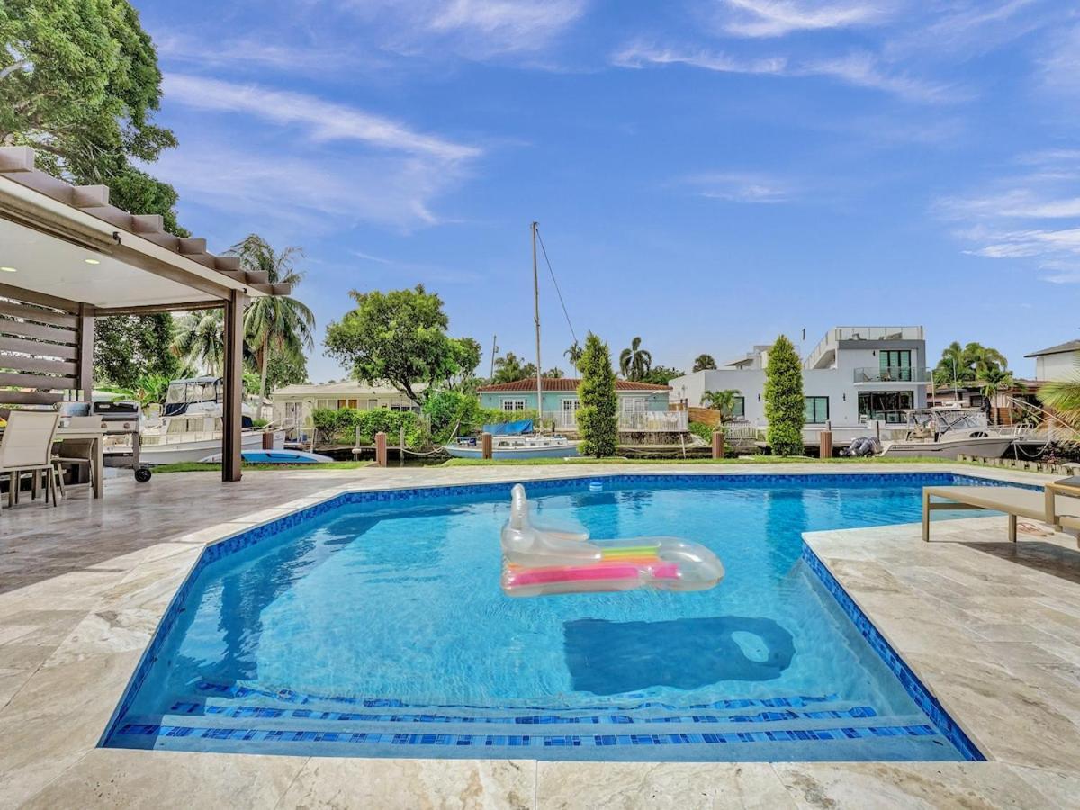 Sandy's Sunshine Oasis * Fort Lauderdale