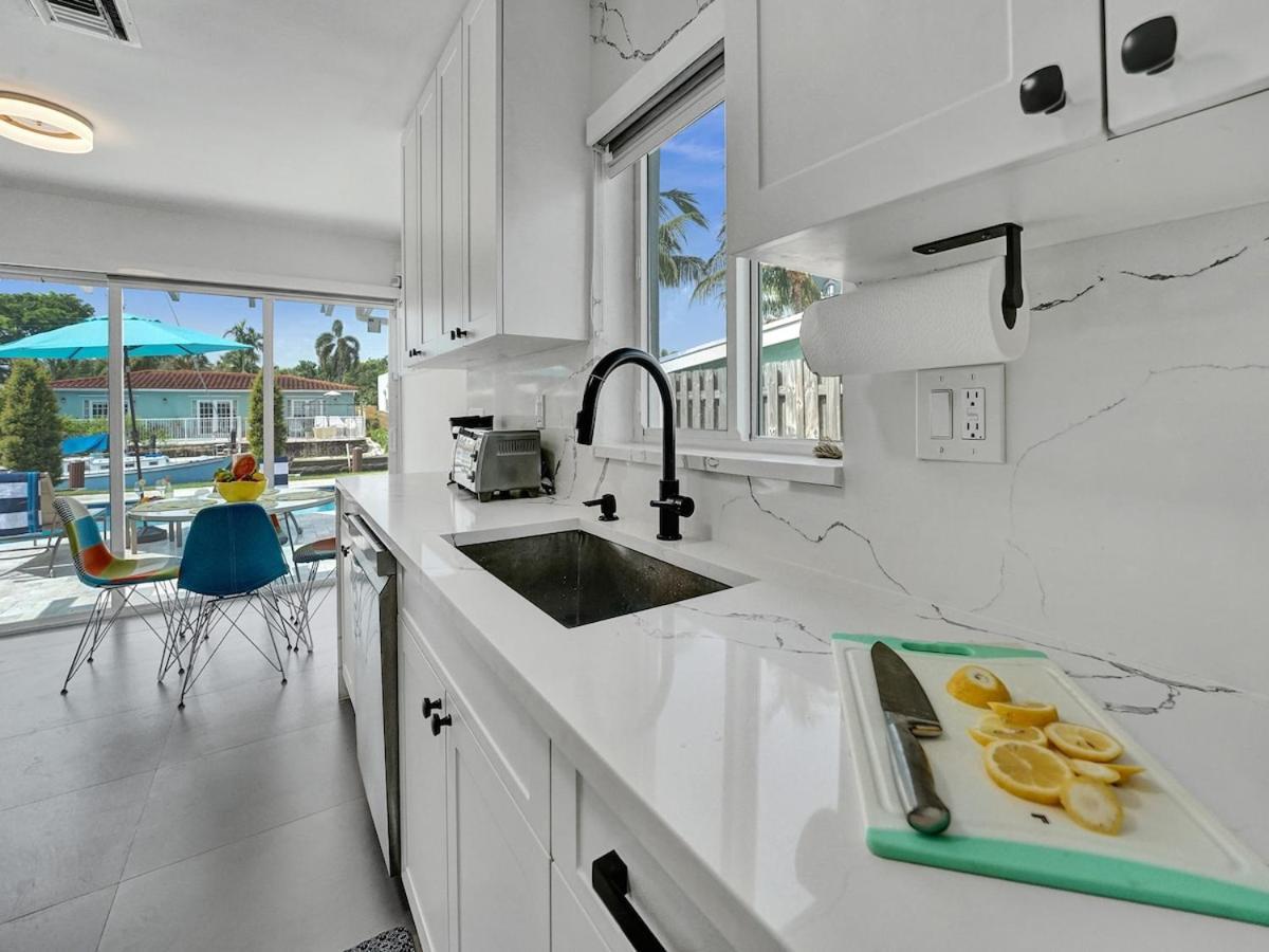 Sandy's Sunshine Oasis Holiday home *