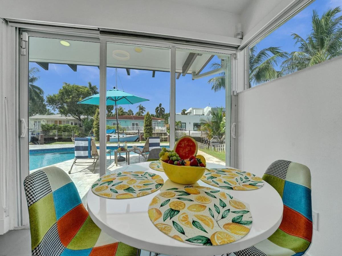 Holiday home Sandy's Sunshine Oasis *