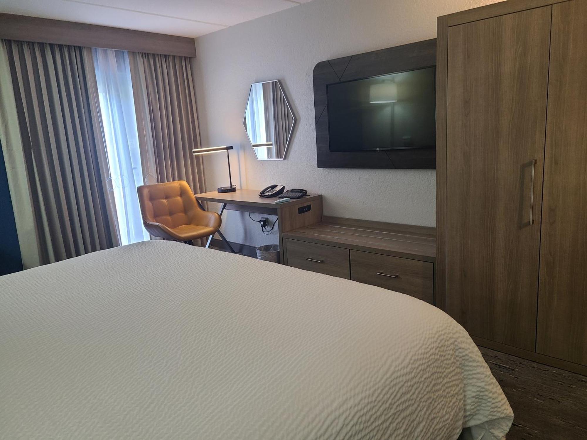 Hotel Express Lauderdale North - Executive Airport By Ihg 2*
