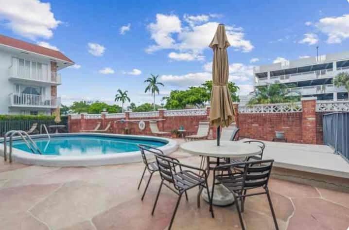 Beach, Pool & Olas Getaway