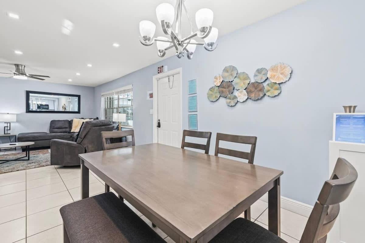 Beach, Pool & Olas Getaway Apartment *