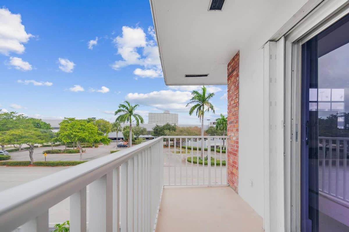 Coastal Lauderdale Get Away Apartment *