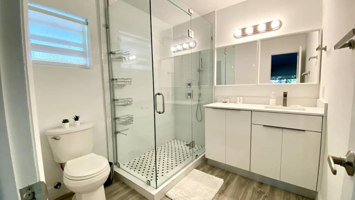 Family House 2 Blocks From The 2b2b Holiday home Fort Lauderdale