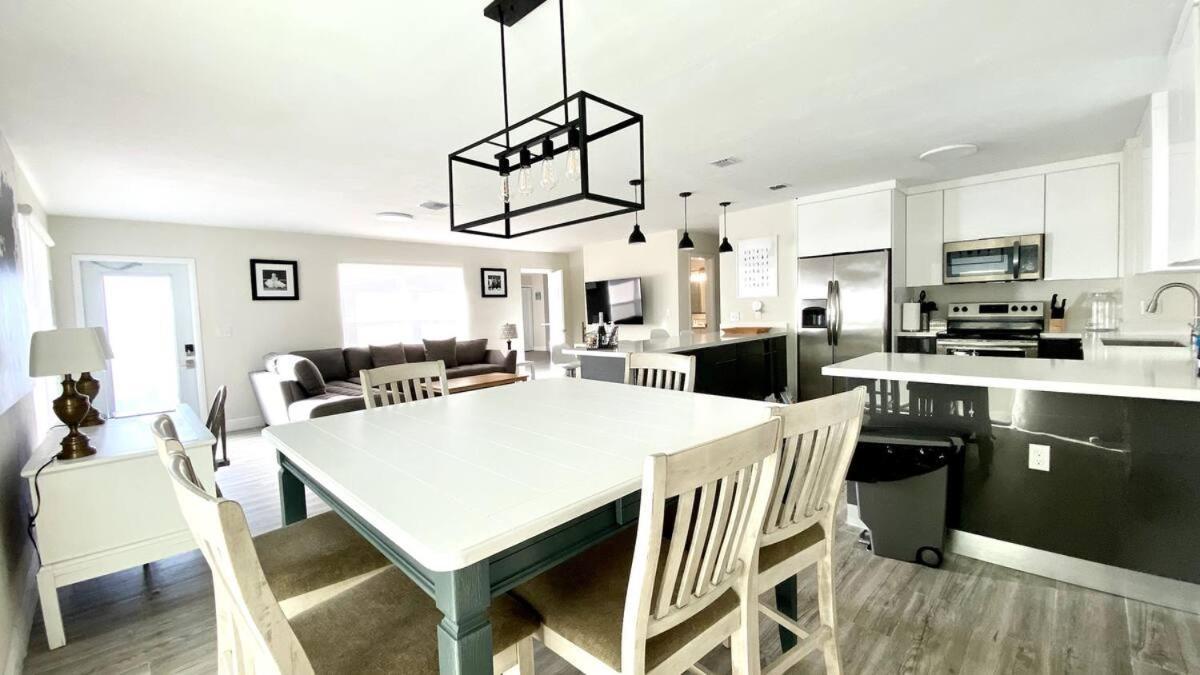 Family House 2 Blocks From The 2b2b Holiday home *