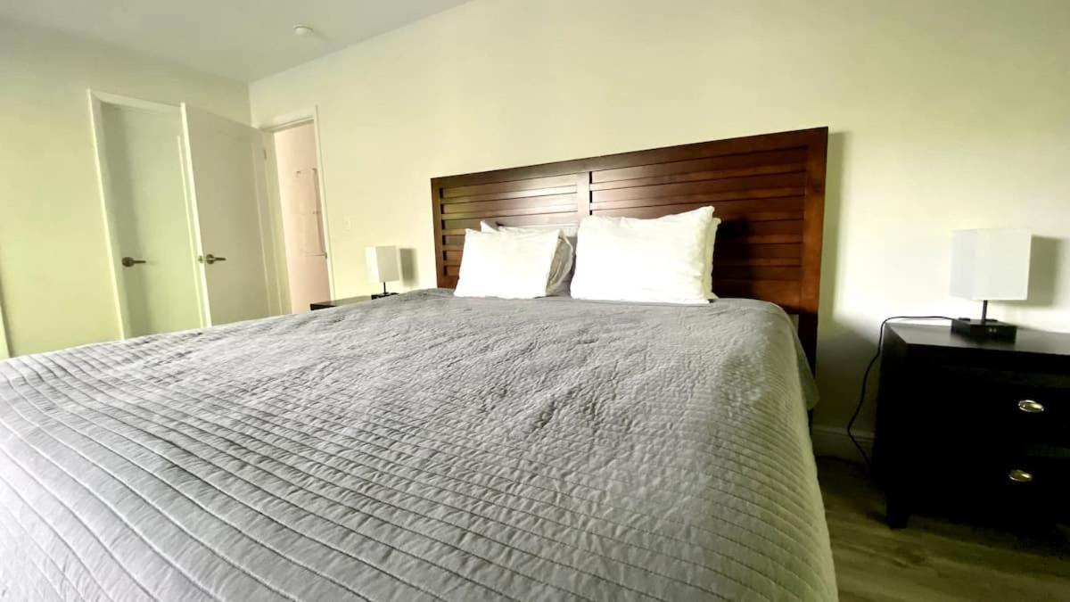 Family House 2 Blocks From The 2b2b Fort Lauderdale