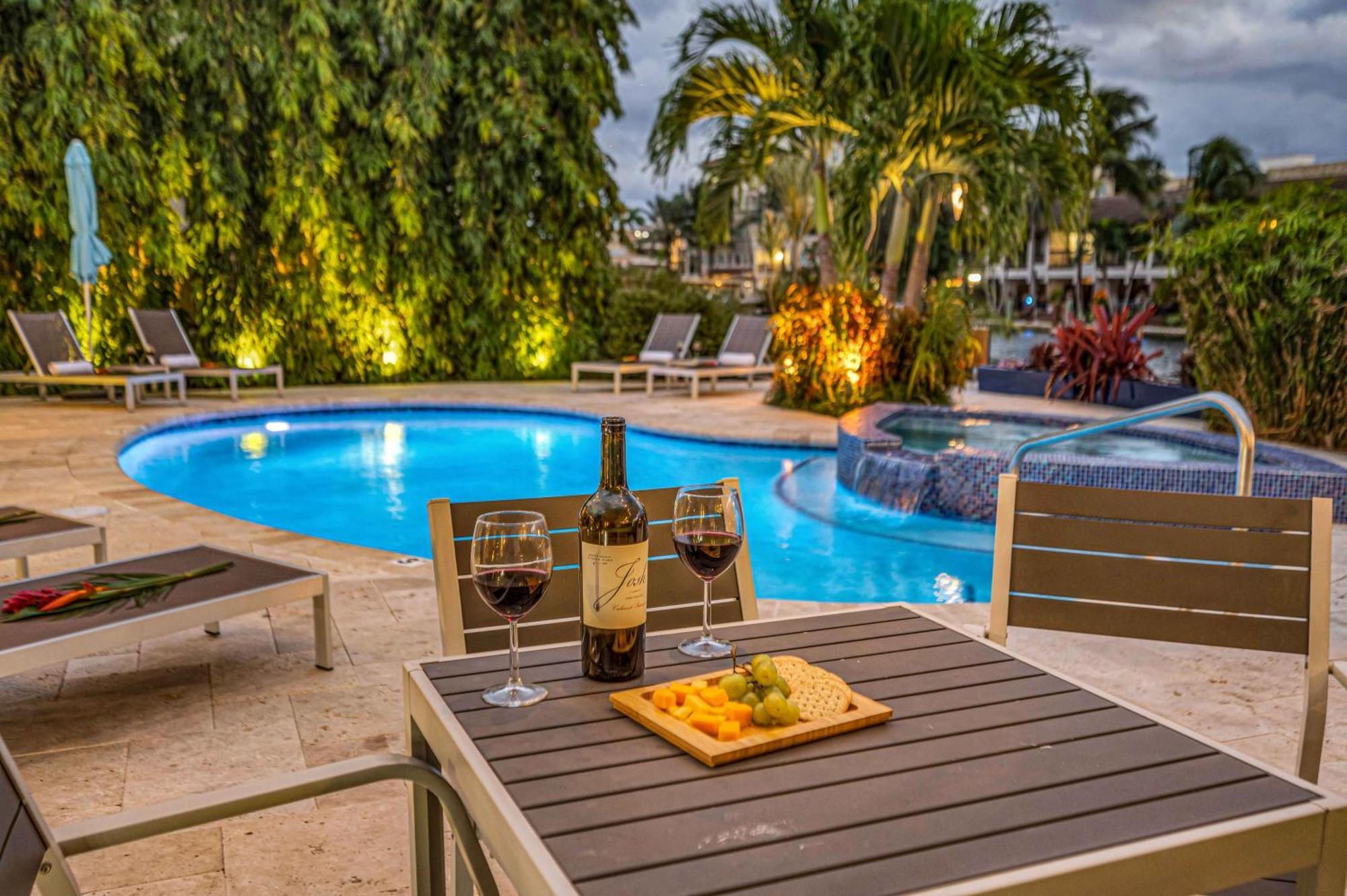 Secluded Retreat Heated Pool Dock Access Quiet Neighborhood Saltaire Key Resldences Fort Lauderdale