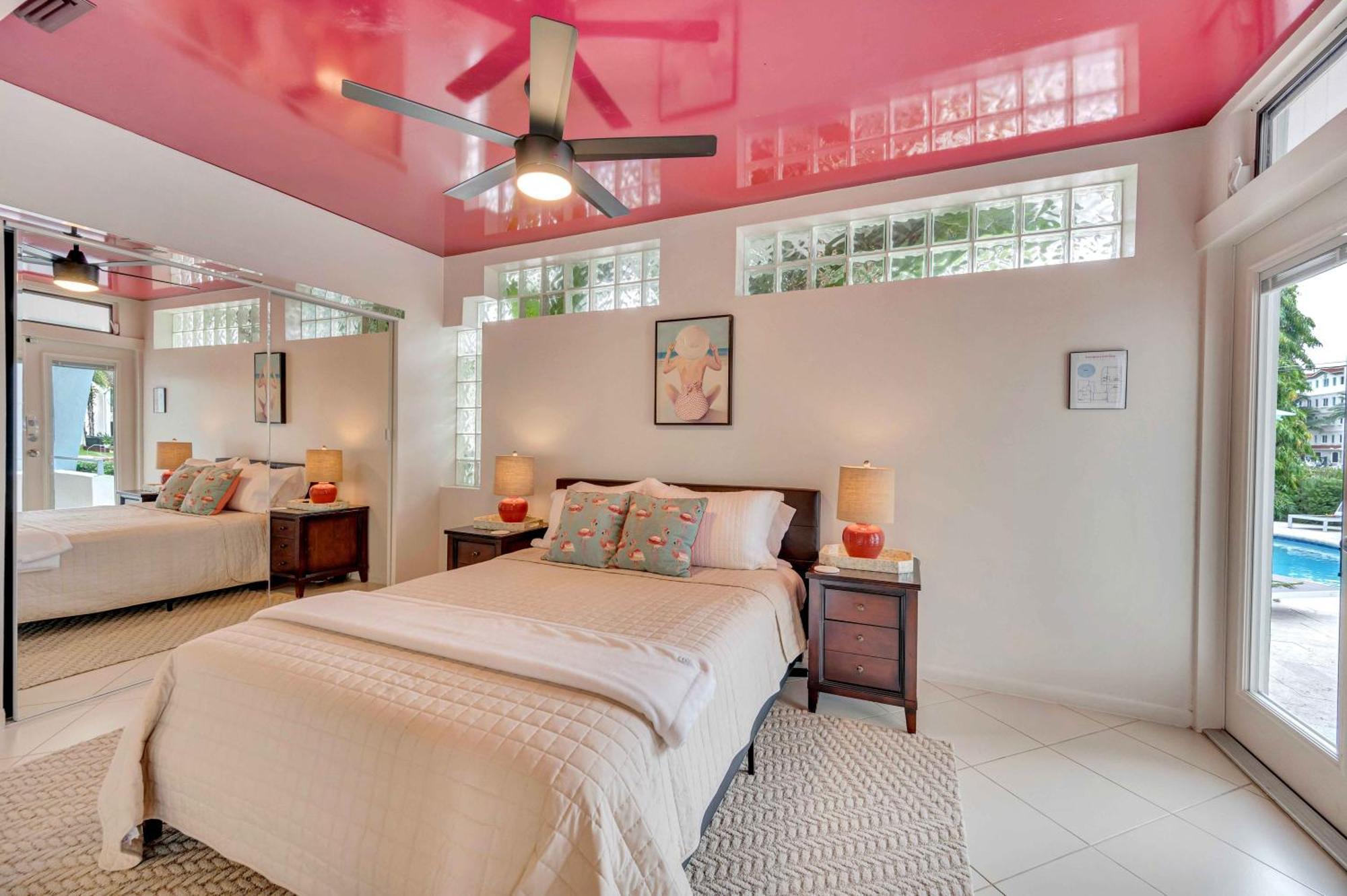 Holiday home Secluded Retreat Heated Pool Dock Access Quiet Neighborhood Saltaire Key Resldences