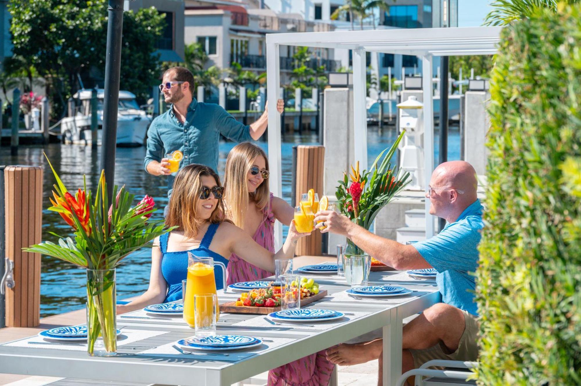 Secluded Retreat Heated Pool Dock Access Quiet Neighborhood Saltaire Key Resldences Fort Lauderdale