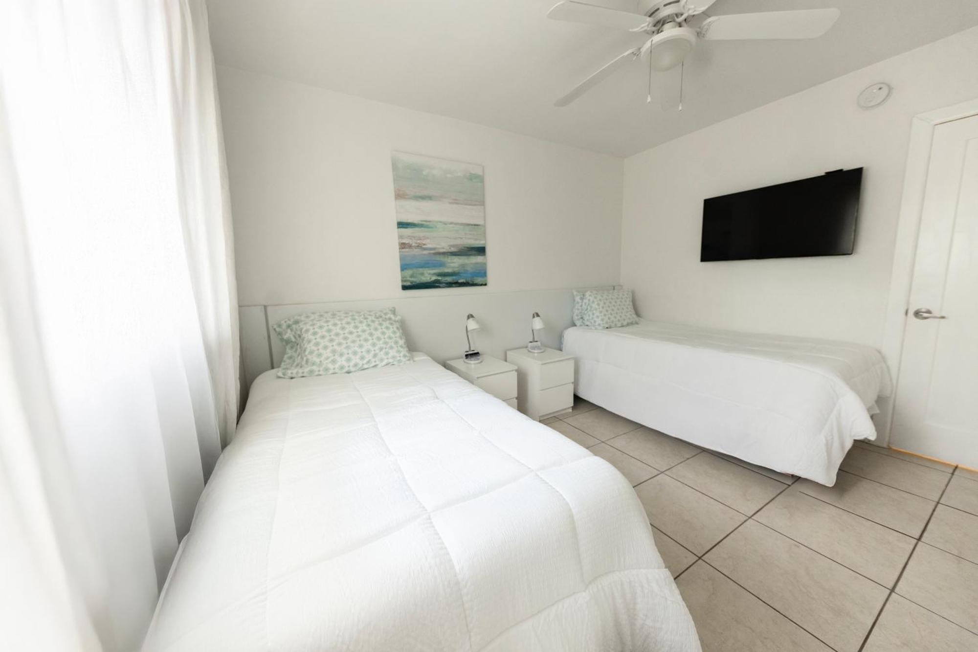 456 Lauderdale *