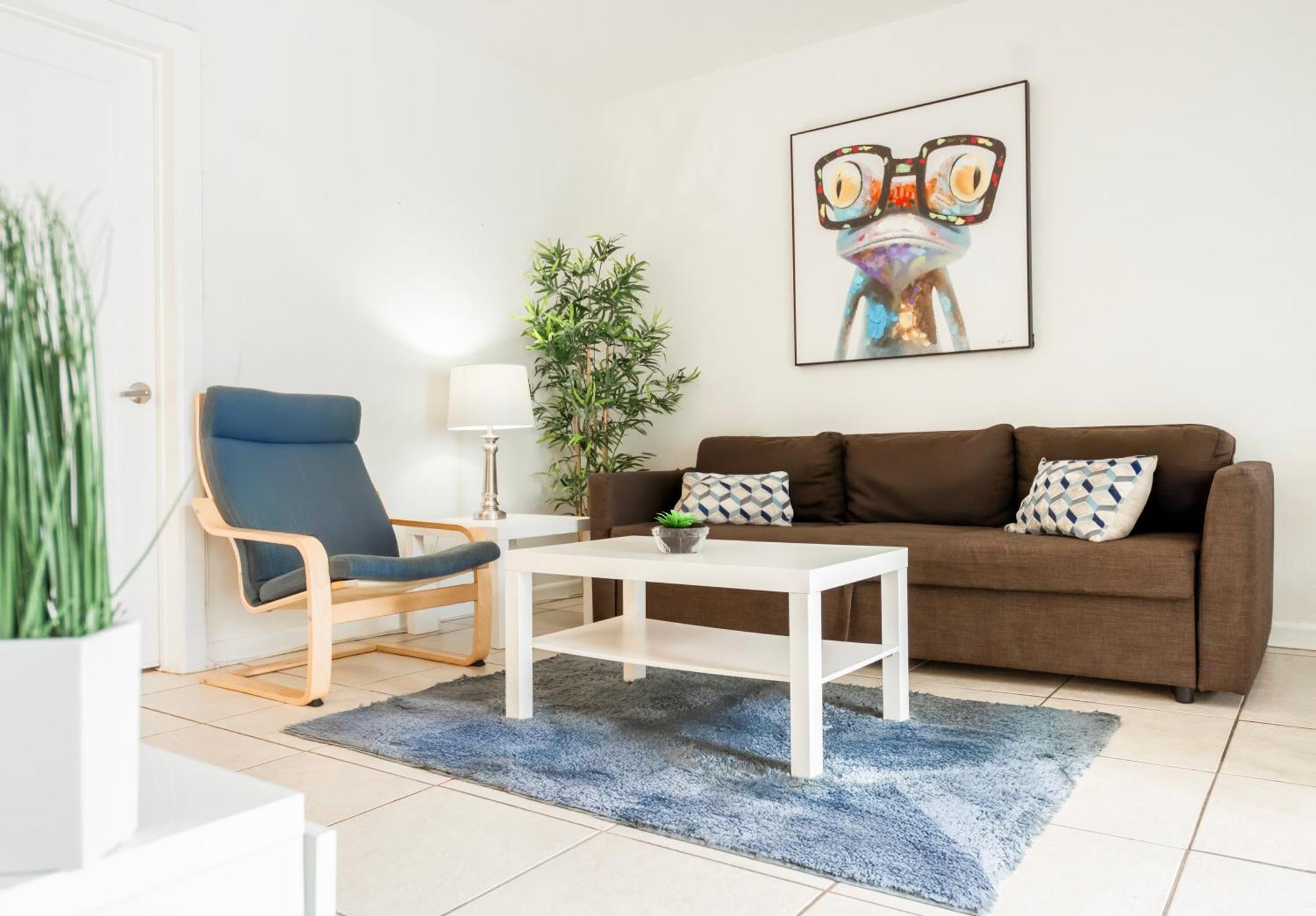 Apartment 456 Lauderdale