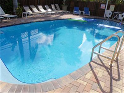 Worthington All Male Hotel 3*