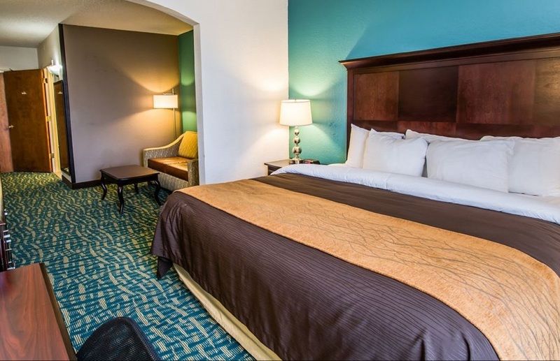 Comfort & Lauderdale West Turnpike 2*