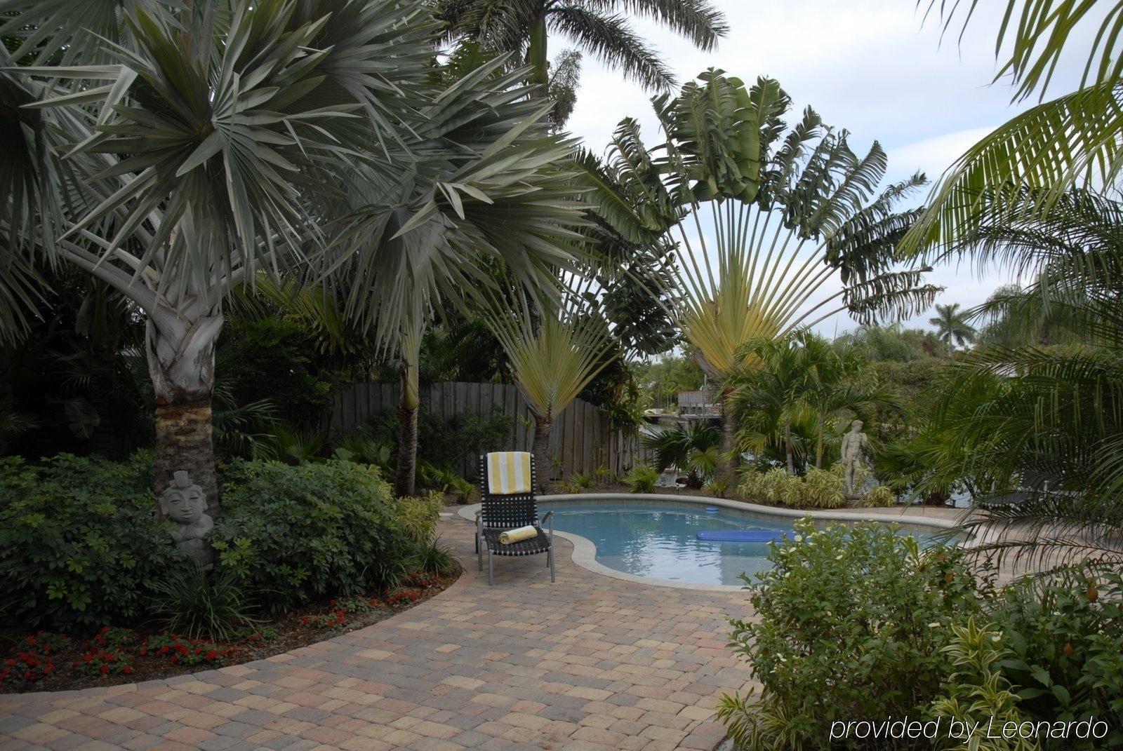 Resort The Cabanas Guesthouse & Spa - Gay Resort Catering To Gay Men 4*