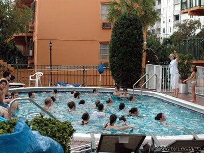 Cambria Lauderdale Hotel 3*