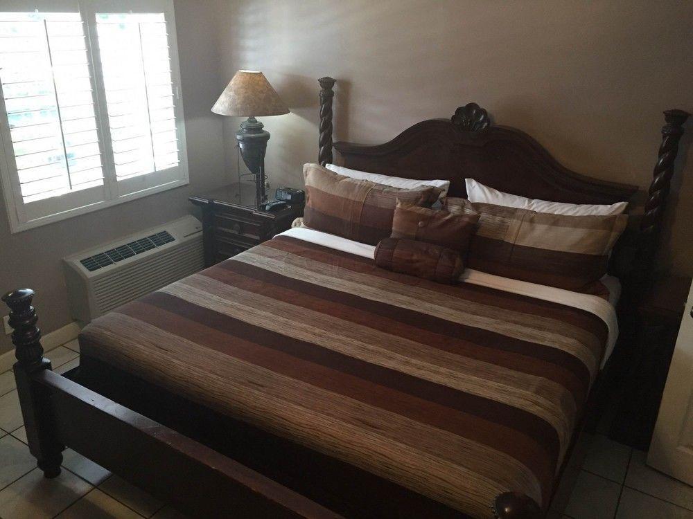Coral Reef Guest house 3*