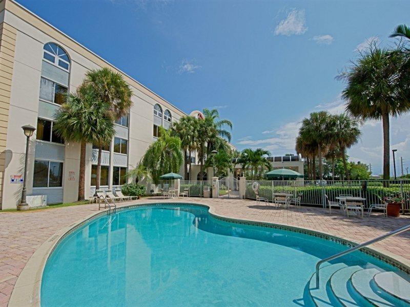 Hotel Western Ft Lauderdale I-95 3*