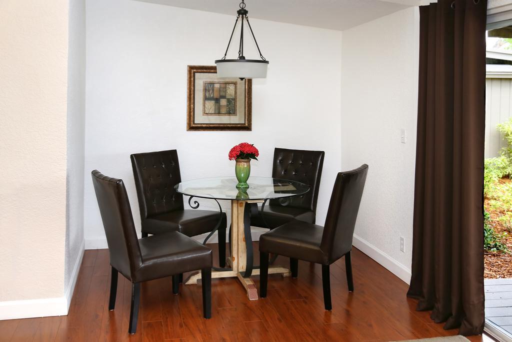 The Cabanas Guesthouse & Spa - Gay Resort Catering To Gay Men Fort Lauderdale