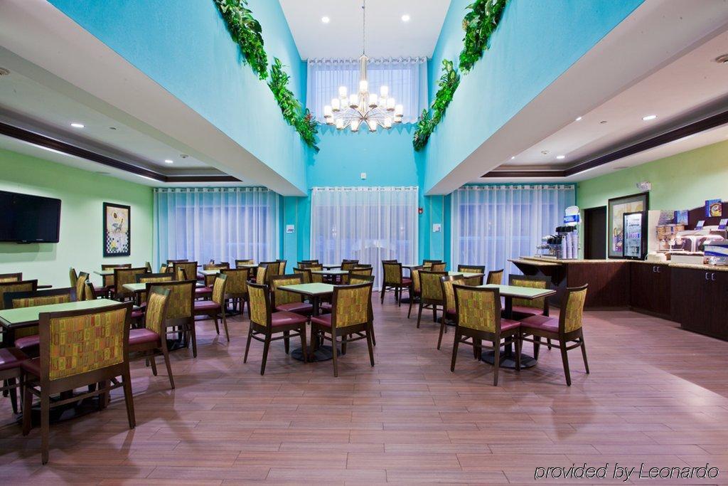 Express & Lauderdale Airport/cruise Port By Ihg Hotel