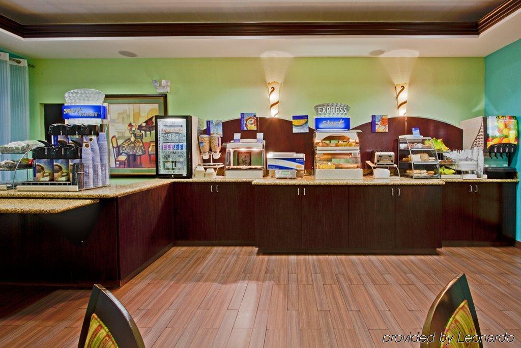 Express & Lauderdale Airport/cruise Port By Ihg 3*