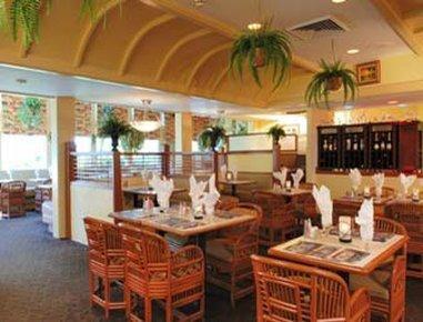 Ramada By Wyndham Lauderdale Airport/cruise Port Hotel