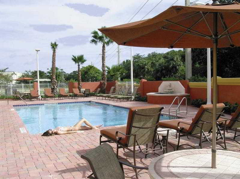 Hotel Express & Lauderdale Airport/cruise Port By Ihg 3*